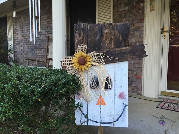pallet projects scarecrow