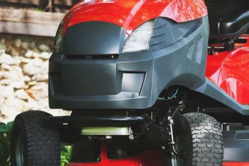 6 Best Riding Lawn Mower Reviews