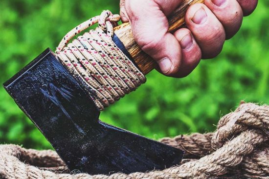 7 Best Axe for Splitting Wood – Reviews and Buying Guide