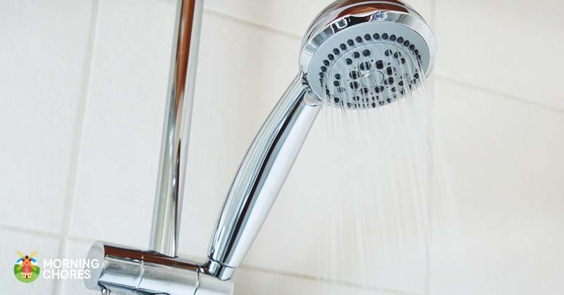 5 Easy Ways to Get Your Shower Head Super Clean with Little Effort FB