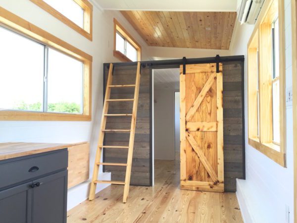 10 Cute Tiny Homes With Lofts That Will Fit Four Comfortably