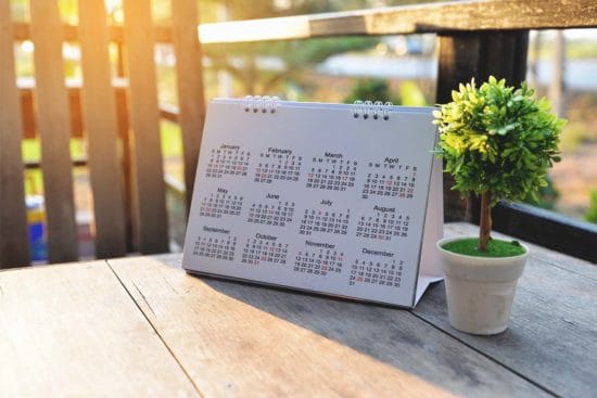 29 DIY Calendars to Keep Your Days and Months Organized