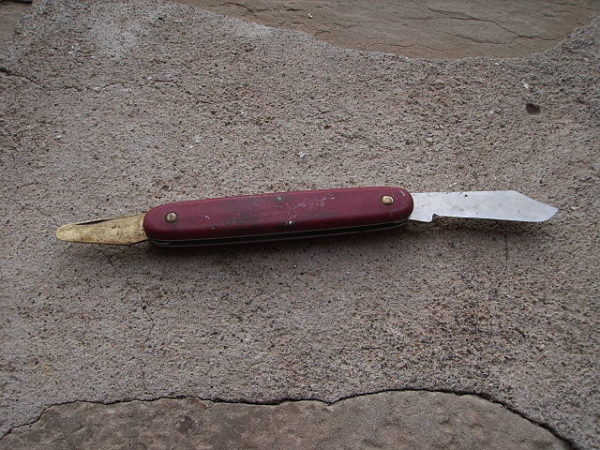 Grafting knife