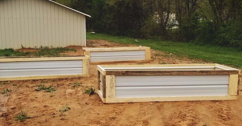 Diy Raised Garden Beds With S Wood, How To Make A Raised Garden Bed With Corrugated Iron