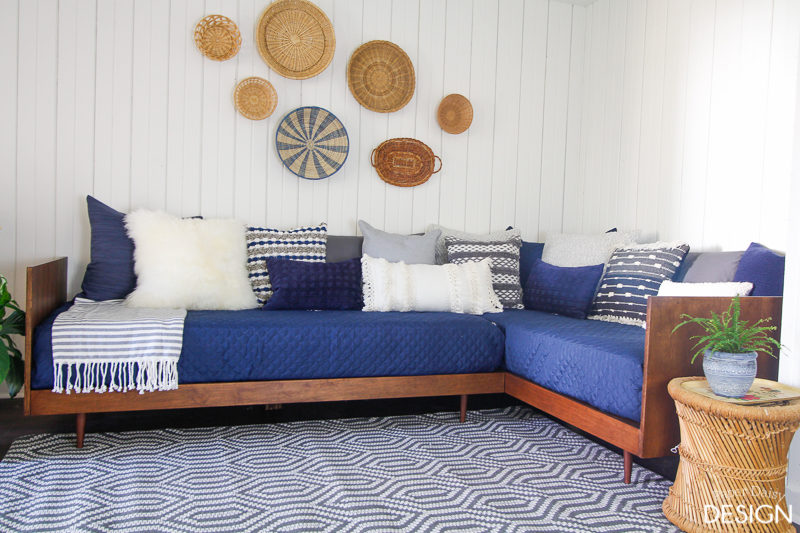 17 Unique Diy Daybed Ideas Perfect For, How To Make A Twin Bed Look Like A Couch