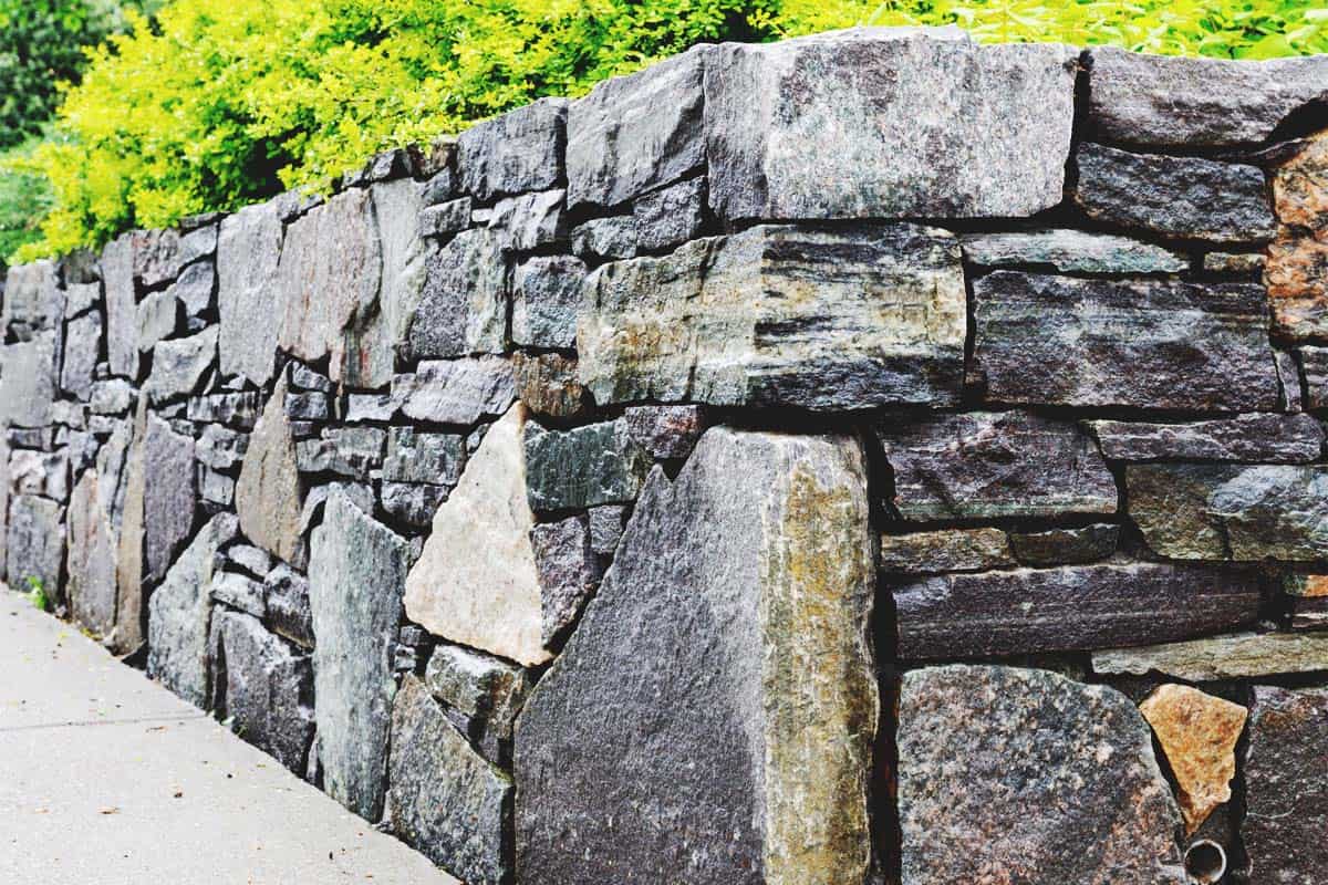 How to Build a Stone Wall That Can Stand the Test of Time