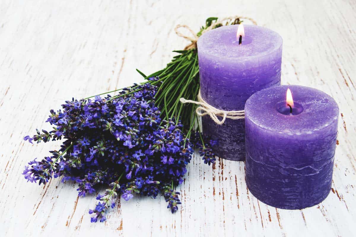 How to Make Lavender-Scented Candles
