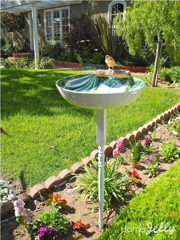 Hanging Bird Bath Water Tray Wild Birdbath Garden Cooling Watering Station 