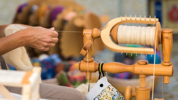 Turn Wool Into Yarn 600x338 