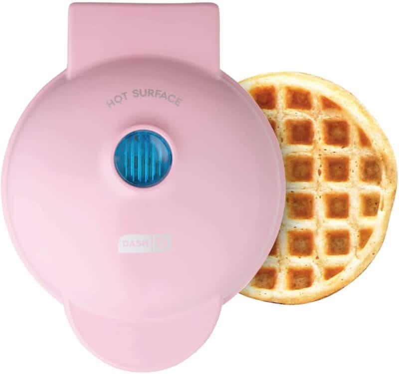 7 Best Waffle Maker Reviews: To Make Delicious Golden-Brown Waffles